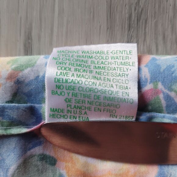 Vintage Croscill Floral Ruffled King Flat Sheet/ Fitted Sheet and 2 Pillow Shams - Picture 5 of 5